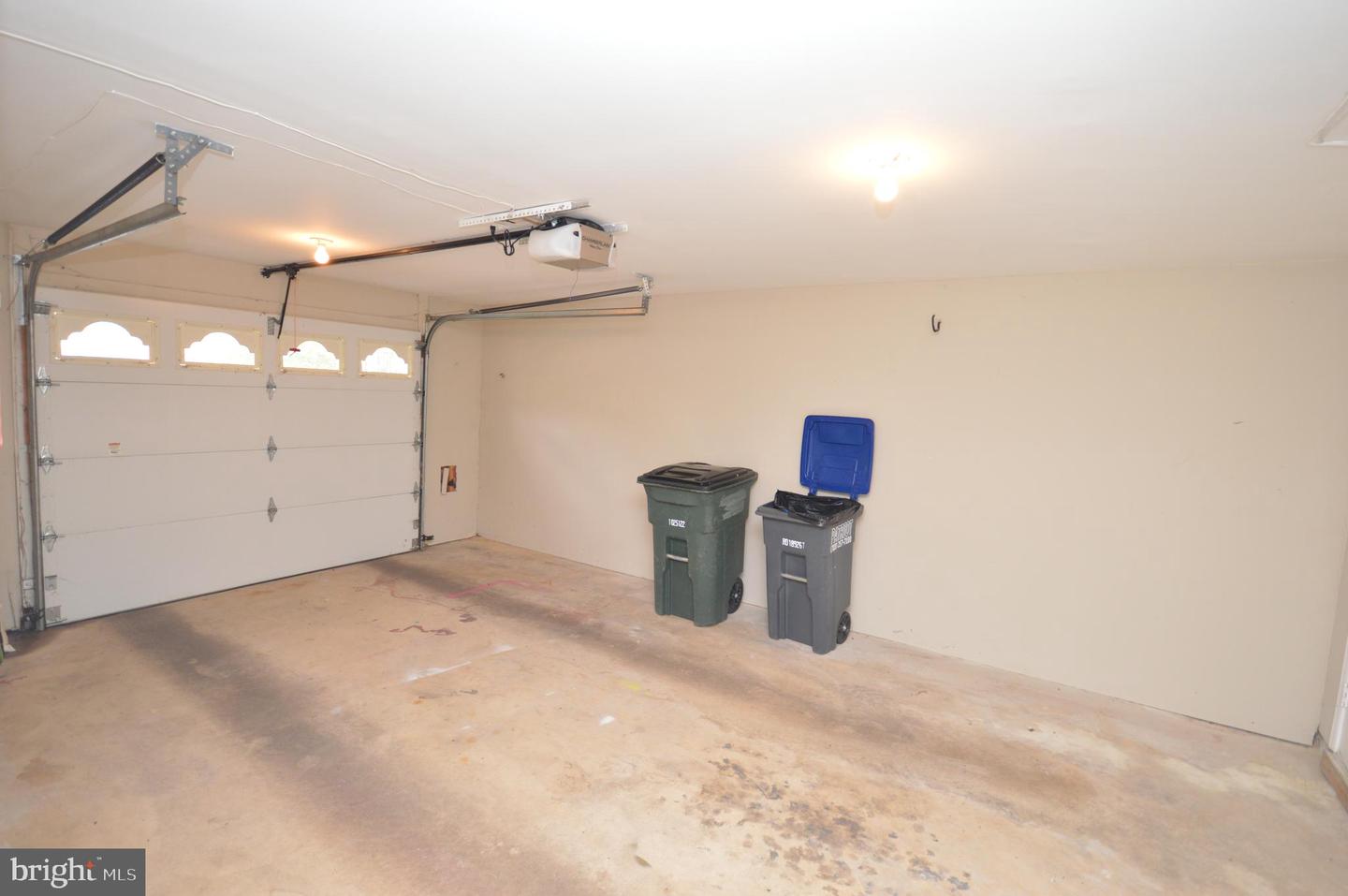 12319 FOX LAKE CT, FAIRFAX, Virginia 22033, 3 Bedrooms Bedrooms, ,2 BathroomsBathrooms,Residential,For sale,12319 FOX LAKE CT,VAFX2244634 MLS # VAFX2244634