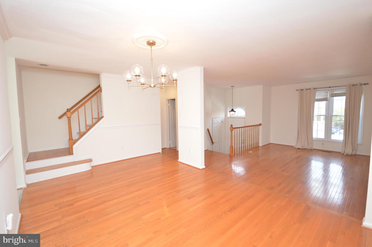 12319 FOX LAKE CT, FAIRFAX, Virginia 22033, 3 Bedrooms Bedrooms, ,2 BathroomsBathrooms,Residential,For sale,12319 FOX LAKE CT,VAFX2244634 MLS # VAFX2244634