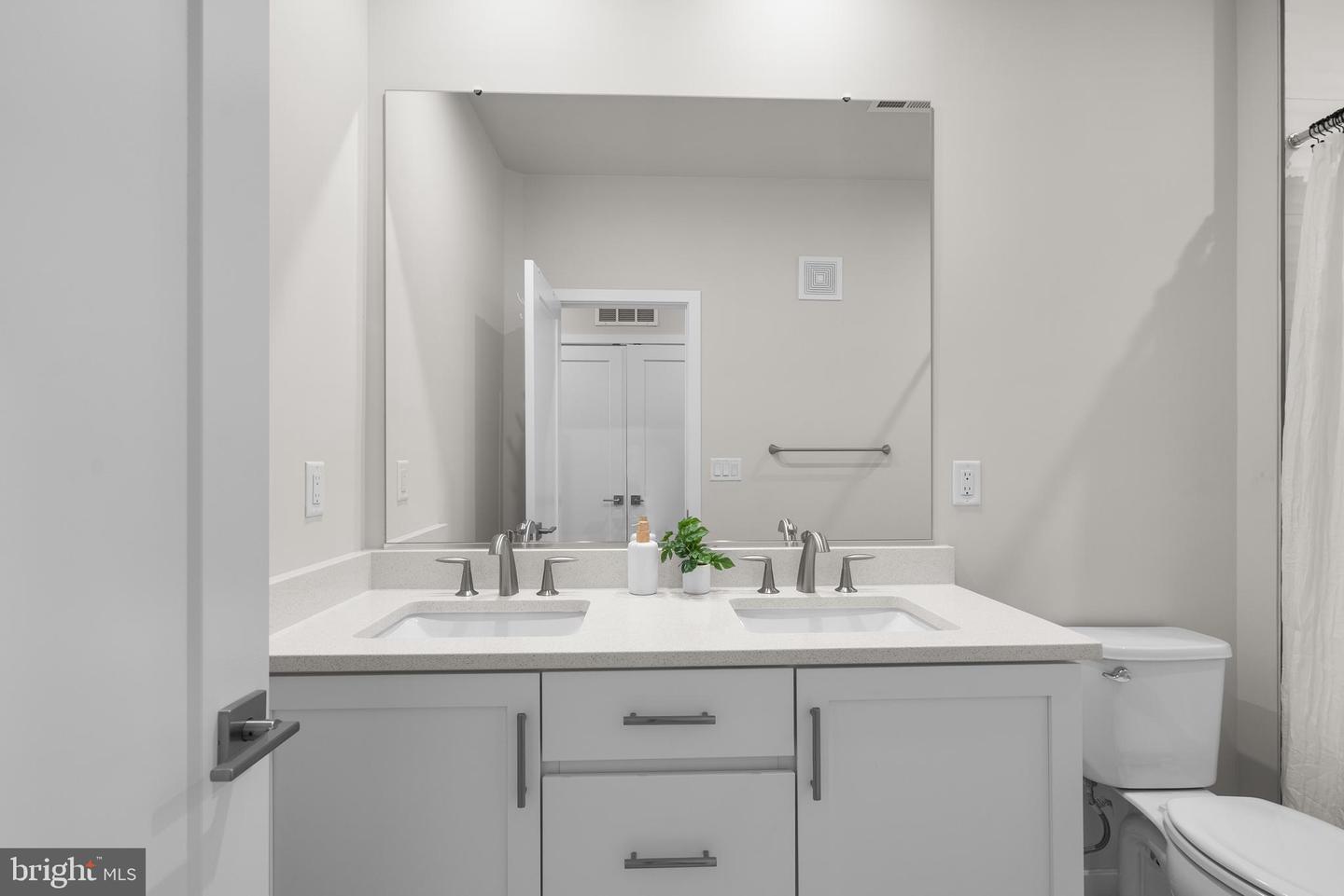 7406 BACKETT WOOD TER #803, MCLEAN, Virginia 22102, 3 Bedrooms Bedrooms, ,2 BathroomsBathrooms,Residential,For sale,7406 BACKETT WOOD TER #803,VAFX2248094 MLS # VAFX2248094