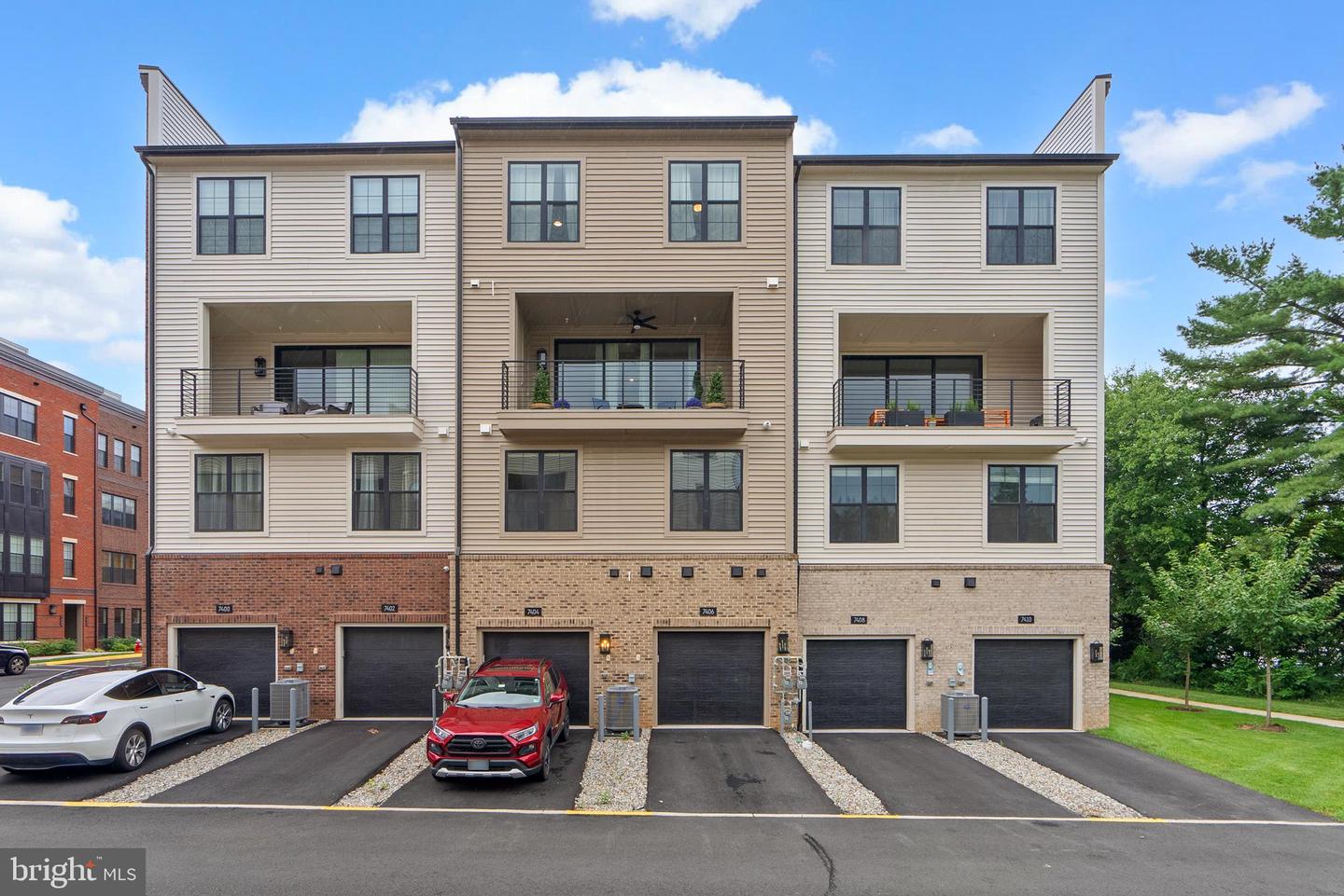 7406 BACKETT WOOD TER #803, MCLEAN, Virginia 22102, 3 Bedrooms Bedrooms, ,2 BathroomsBathrooms,Residential,For sale,7406 BACKETT WOOD TER #803,VAFX2248094 MLS # VAFX2248094