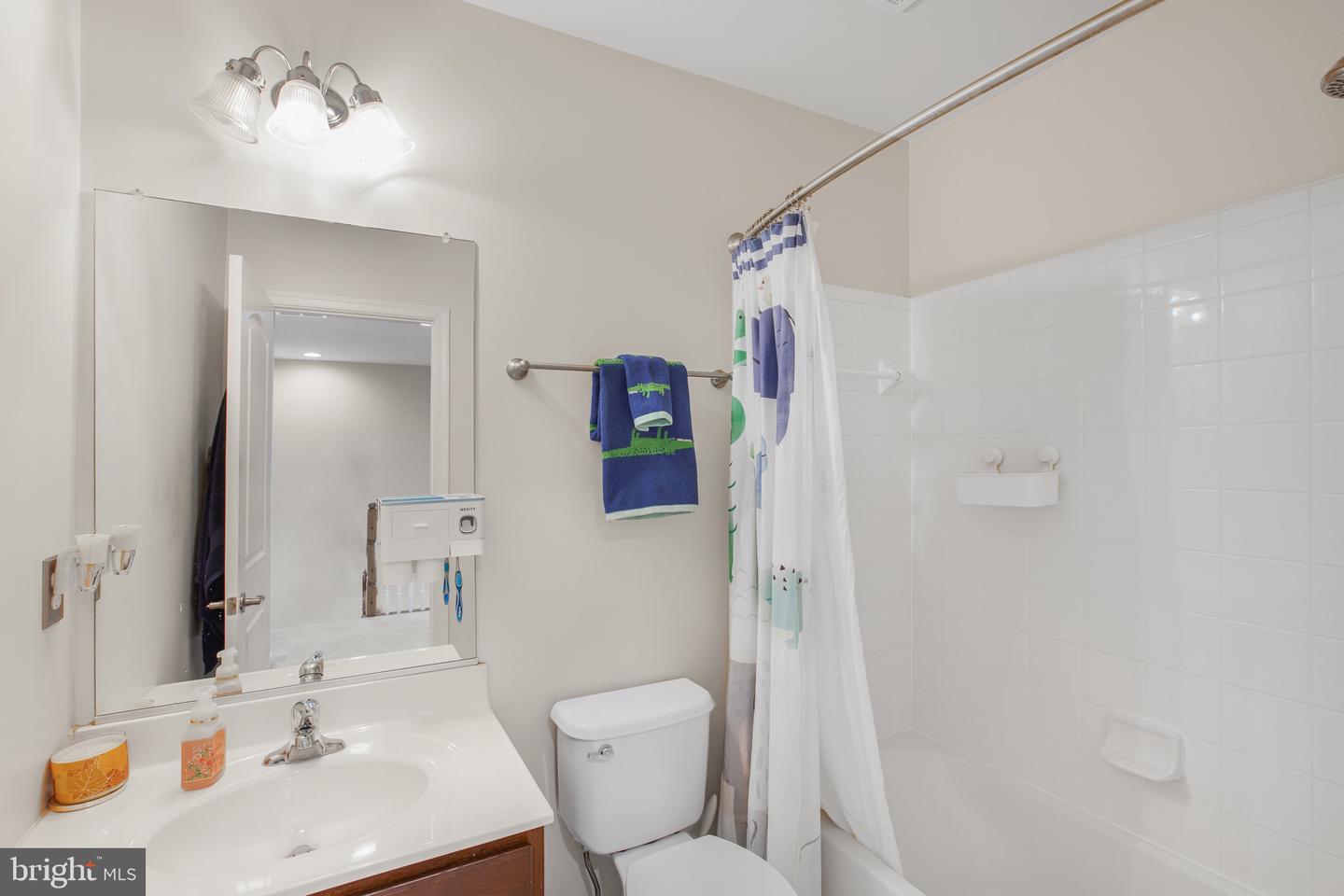 43481 HOPESTONE TER, CHANTILLY, Virginia 20152, 4 Bedrooms Bedrooms, ,3 BathroomsBathrooms,Residential,For sale,43481 HOPESTONE TER,VALO2100572 MLS # VALO2100572