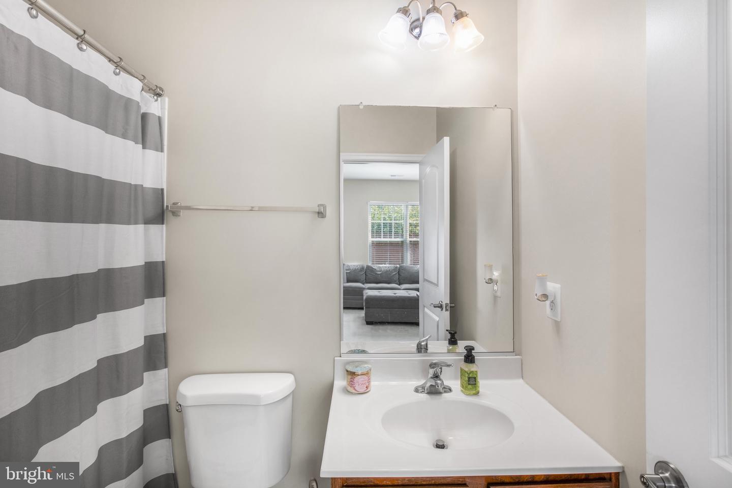43481 HOPESTONE TER, CHANTILLY, Virginia 20152, 4 Bedrooms Bedrooms, ,3 BathroomsBathrooms,Residential,For sale,43481 HOPESTONE TER,VALO2100572 MLS # VALO2100572