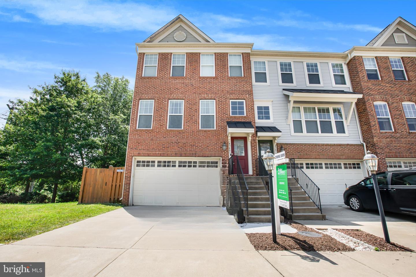 43481 HOPESTONE TER, CHANTILLY, Virginia 20152, 4 Bedrooms Bedrooms, ,3 BathroomsBathrooms,Residential,For sale,43481 HOPESTONE TER,VALO2100572 MLS # VALO2100572