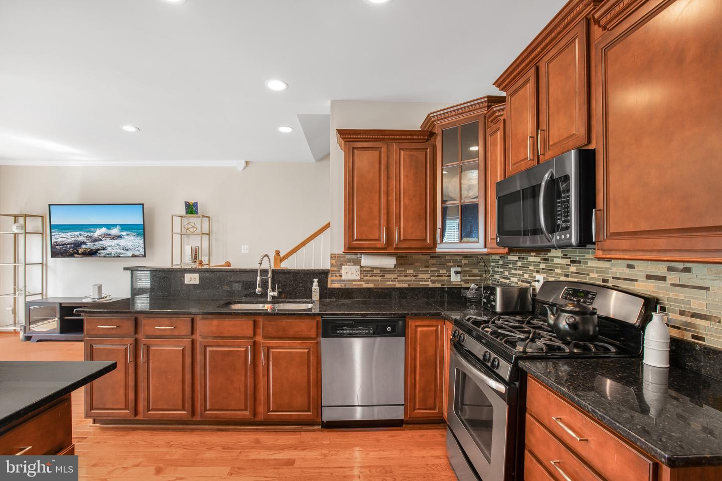 43481 HOPESTONE TER, CHANTILLY, Virginia 20152, 4 Bedrooms Bedrooms, ,3 BathroomsBathrooms,Residential,For sale,43481 HOPESTONE TER,VALO2100572 MLS # VALO2100572