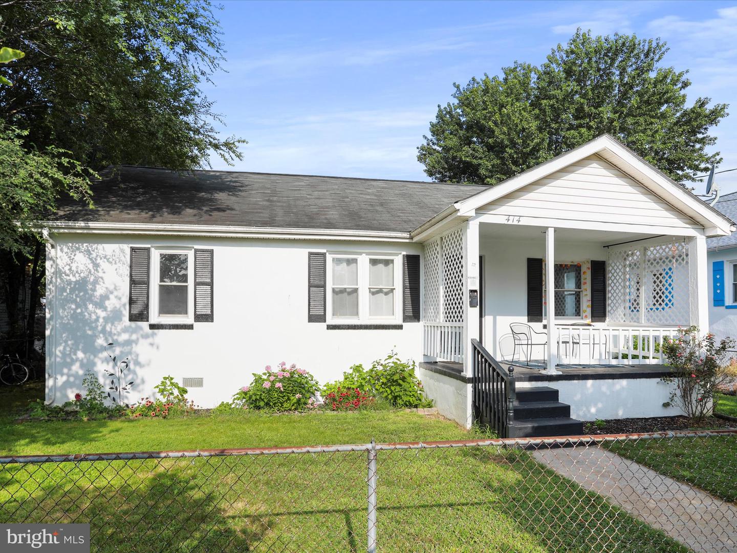414 VIRGINIA AVE, FRONT ROYAL, Virginia 22630, 3 Bedrooms Bedrooms, ,2 BathroomsBathrooms,Residential,For sale,414 VIRGINIA AVE,VAWR2011648 MLS # VAWR2011648