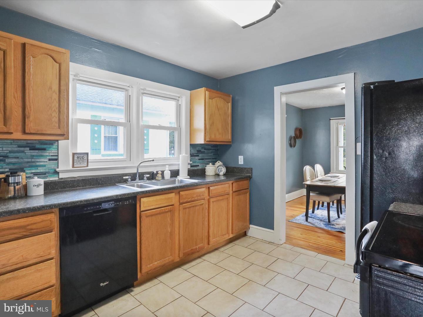 414 VIRGINIA AVE, FRONT ROYAL, Virginia 22630, 3 Bedrooms Bedrooms, ,2 BathroomsBathrooms,Residential,For sale,414 VIRGINIA AVE,VAWR2011648 MLS # VAWR2011648