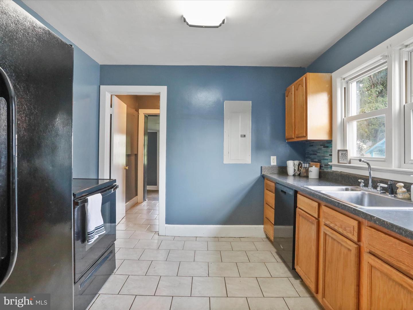 414 VIRGINIA AVE, FRONT ROYAL, Virginia 22630, 3 Bedrooms Bedrooms, ,2 BathroomsBathrooms,Residential,For sale,414 VIRGINIA AVE,VAWR2011648 MLS # VAWR2011648