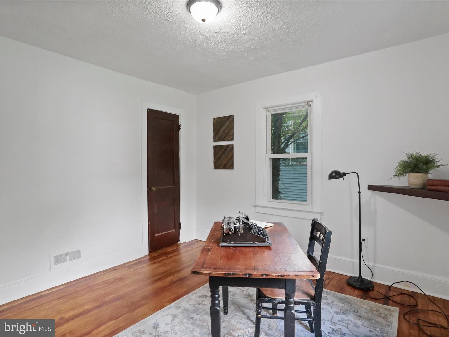 414 VIRGINIA AVE, FRONT ROYAL, Virginia 22630, 3 Bedrooms Bedrooms, ,2 BathroomsBathrooms,Residential,For sale,414 VIRGINIA AVE,VAWR2011648 MLS # VAWR2011648