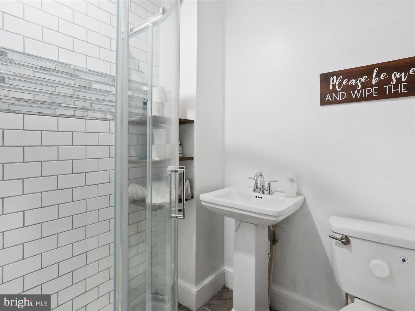 414 VIRGINIA AVE, FRONT ROYAL, Virginia 22630, 3 Bedrooms Bedrooms, ,2 BathroomsBathrooms,Residential,For sale,414 VIRGINIA AVE,VAWR2011648 MLS # VAWR2011648