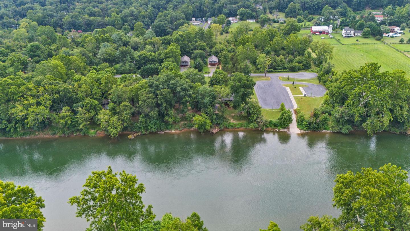 48 FARMS RIVERVIEW RD, FRONT ROYAL, Virginia 22630, 3 Bedrooms Bedrooms, ,2 BathroomsBathrooms,Residential,For sale,48 FARMS RIVERVIEW RD,VAWR2011780 MLS # VAWR2011780