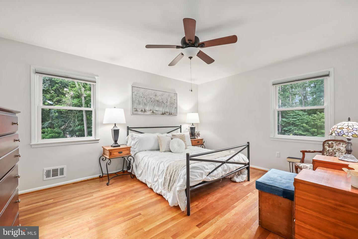 12203 OAKWOOD DR, WOODBRIDGE, Virginia 22192, 5 Bedrooms Bedrooms, ,2 BathroomsBathrooms,Residential,For sale,12203 OAKWOOD DR,VAPW2100090 MLS # VAPW2100090