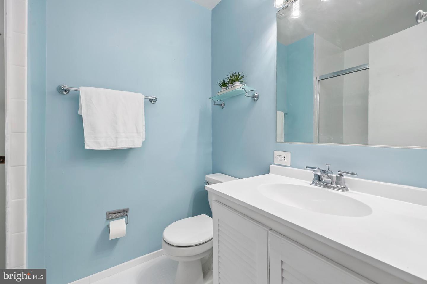 12203 OAKWOOD DR, WOODBRIDGE, Virginia 22192, 5 Bedrooms Bedrooms, ,2 BathroomsBathrooms,Residential,For sale,12203 OAKWOOD DR,VAPW2100090 MLS # VAPW2100090