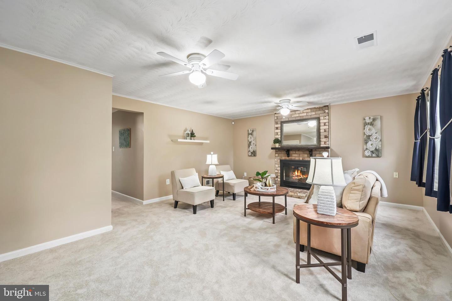 12203 OAKWOOD DR, WOODBRIDGE, Virginia 22192, 5 Bedrooms Bedrooms, ,2 BathroomsBathrooms,Residential,For sale,12203 OAKWOOD DR,VAPW2100090 MLS # VAPW2100090