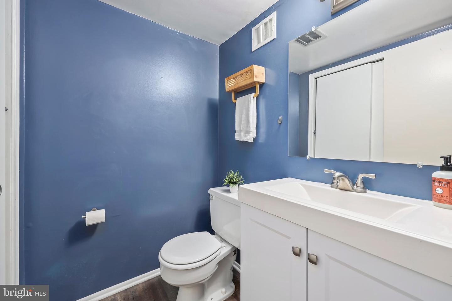 12203 OAKWOOD DR, WOODBRIDGE, Virginia 22192, 5 Bedrooms Bedrooms, ,2 BathroomsBathrooms,Residential,For sale,12203 OAKWOOD DR,VAPW2100090 MLS # VAPW2100090