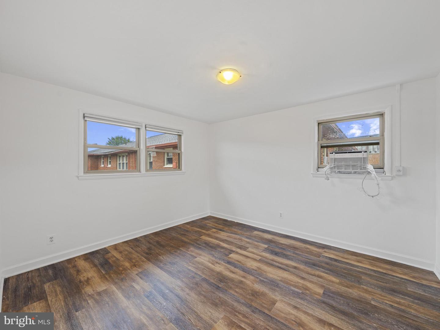 2030 N WOODROW ST #11, ARLINGTON, Virginia 22207, 1 Bedroom Bedrooms, 2 Rooms Rooms,1 BathroomBathrooms,Residential,For sale,2030 N WOODROW ST #11,VAAR2061576 MLS # VAAR2061576