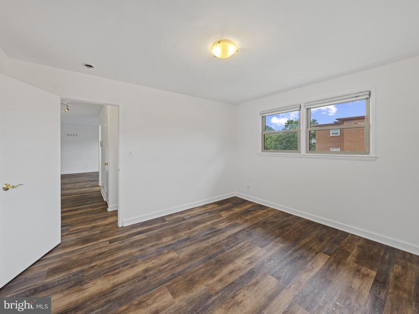 2030 N WOODROW ST #11, ARLINGTON, Virginia 22207, 1 Bedroom Bedrooms, 2 Rooms Rooms,1 BathroomBathrooms,Residential,For sale,2030 N WOODROW ST #11,VAAR2061576 MLS # VAAR2061576