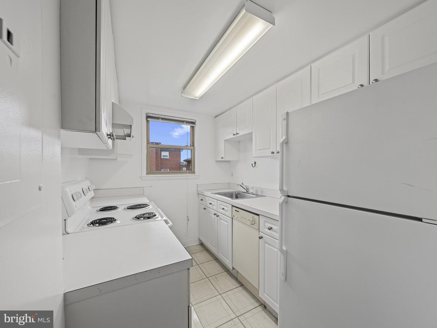 2030 N WOODROW ST #11, ARLINGTON, Virginia 22207, 1 Bedroom Bedrooms, 2 Rooms Rooms,1 BathroomBathrooms,Residential,For sale,2030 N WOODROW ST #11,VAAR2061576 MLS # VAAR2061576