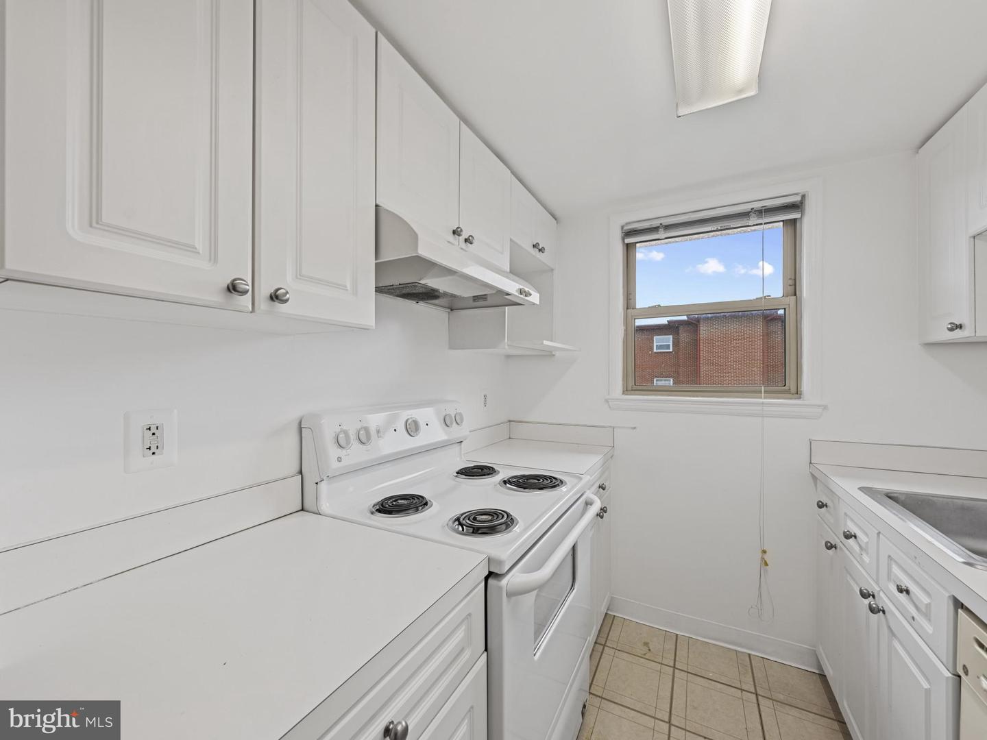 2030 N WOODROW ST #11, ARLINGTON, Virginia 22207, 1 Bedroom Bedrooms, 2 Rooms Rooms,1 BathroomBathrooms,Residential,For sale,2030 N WOODROW ST #11,VAAR2061576 MLS # VAAR2061576