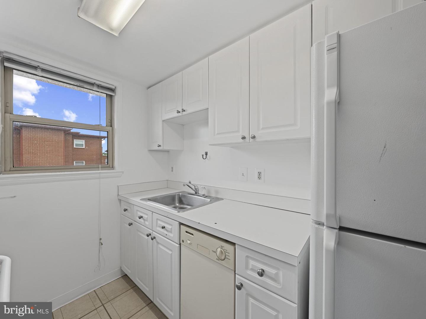2030 N WOODROW ST #11, ARLINGTON, Virginia 22207, 1 Bedroom Bedrooms, 2 Rooms Rooms,1 BathroomBathrooms,Residential,For sale,2030 N WOODROW ST #11,VAAR2061576 MLS # VAAR2061576