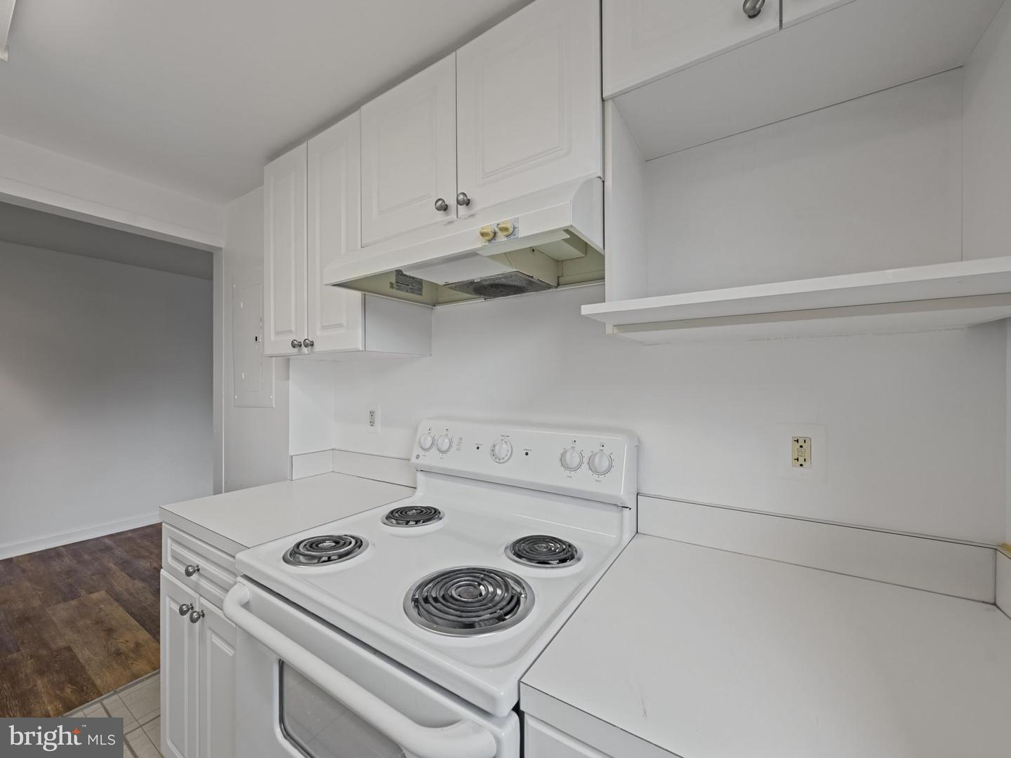 2030 N WOODROW ST #11, ARLINGTON, Virginia 22207, 1 Bedroom Bedrooms, 2 Rooms Rooms,1 BathroomBathrooms,Residential,For sale,2030 N WOODROW ST #11,VAAR2061576 MLS # VAAR2061576
