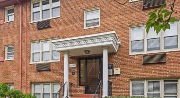 2030 N WOODROW ST #11, ARLINGTON, Virginia 22207, 1 Bedroom Bedrooms, 2 Rooms Rooms,1 BathroomBathrooms,Residential,For sale,2030 N WOODROW ST #11,VAAR2061576 MLS # VAAR2061576