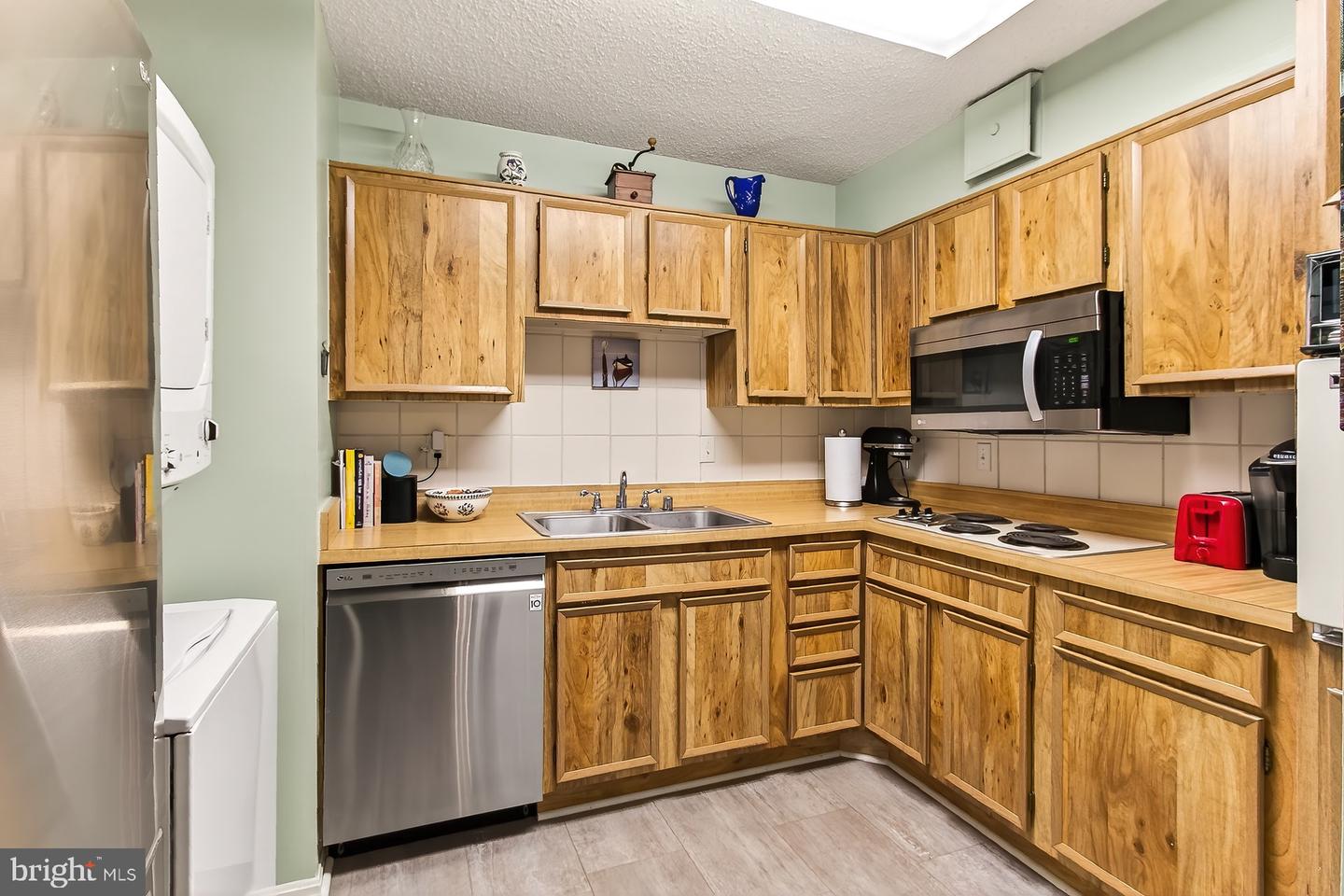 5903 MOUNT EAGLE DR #303, ALEXANDRIA, Virginia 22303, 1 Bedroom Bedrooms, 3 Rooms Rooms,1 BathroomBathrooms,Residential,For sale,5903 MOUNT EAGLE DR #303,VAFX2258900 MLS # VAFX2258900