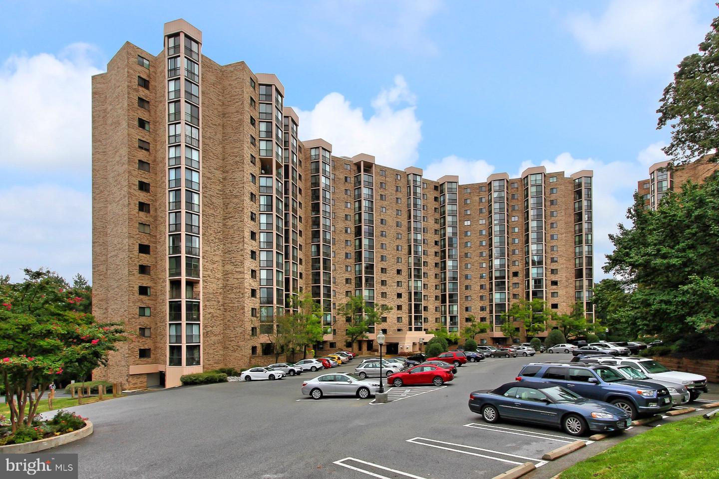 5903 MOUNT EAGLE DR #303, ALEXANDRIA, Virginia 22303, 1 Bedroom Bedrooms, 3 Rooms Rooms,1 BathroomBathrooms,Residential,For sale,5903 MOUNT EAGLE DR #303,VAFX2258900 MLS # VAFX2258900