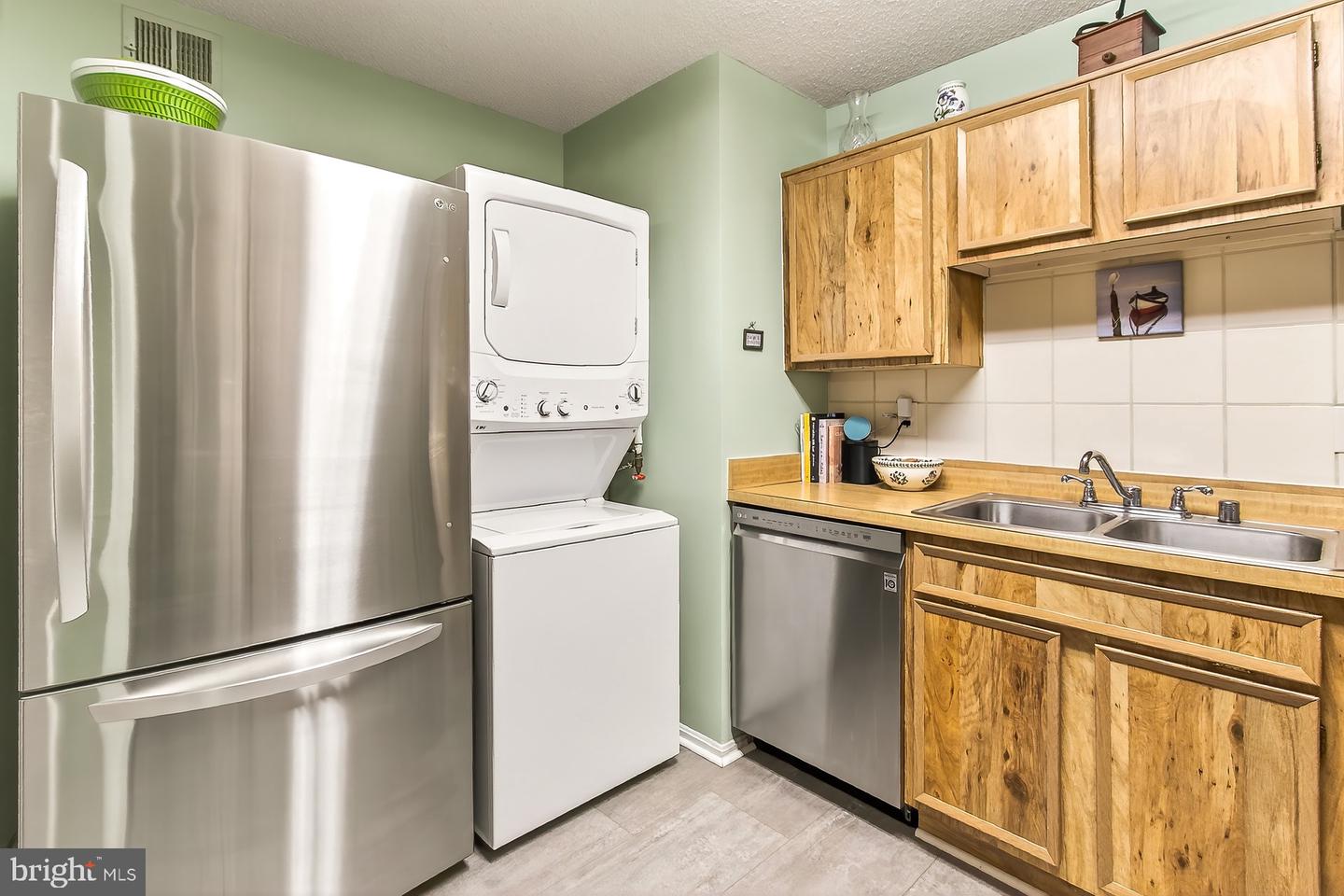 5903 MOUNT EAGLE DR #303, ALEXANDRIA, Virginia 22303, 1 Bedroom Bedrooms, 3 Rooms Rooms,1 BathroomBathrooms,Residential,For sale,5903 MOUNT EAGLE DR #303,VAFX2258900 MLS # VAFX2258900