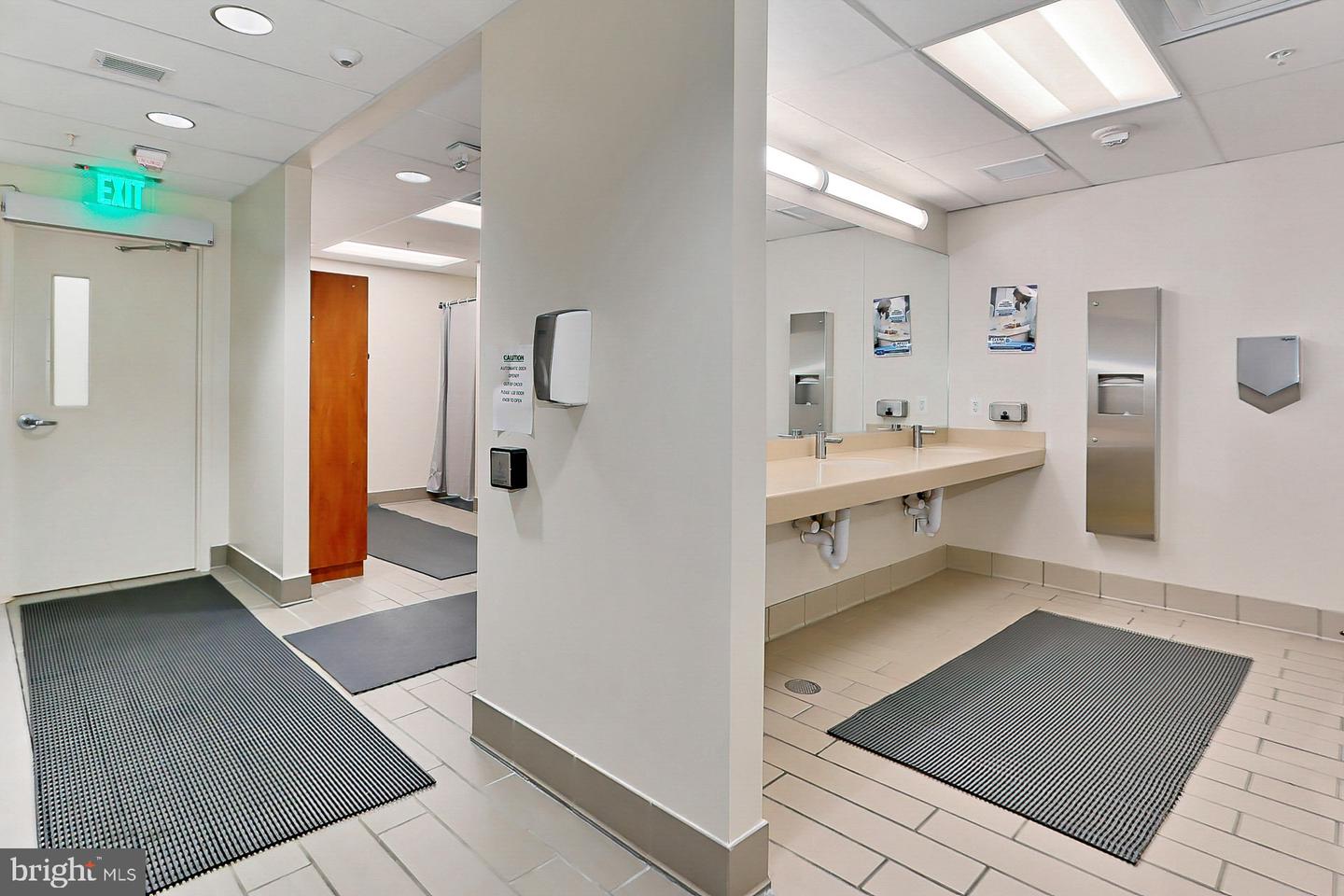 5903 MOUNT EAGLE DR #303, ALEXANDRIA, Virginia 22303, 1 Bedroom Bedrooms, 3 Rooms Rooms,1 BathroomBathrooms,Residential,For sale,5903 MOUNT EAGLE DR #303,VAFX2258900 MLS # VAFX2258900