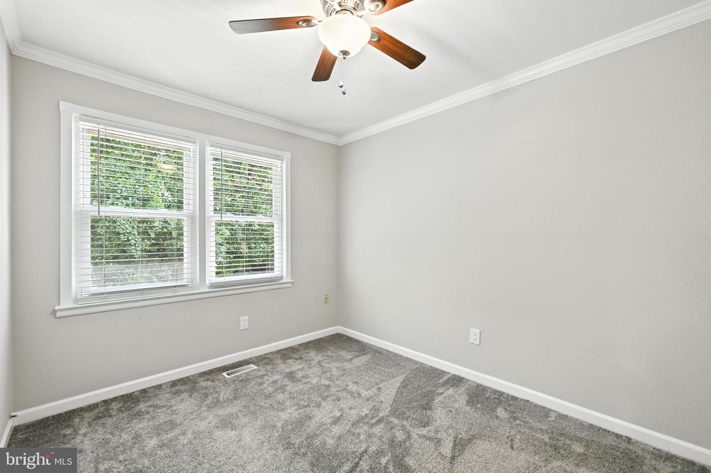 907 WINDSOR CT, STERLING, Virginia 20164, 3 Bedrooms Bedrooms, ,1 BathroomBathrooms,Residential,For sale,907 WINDSOR CT,VALO2103836 MLS # VALO2103836