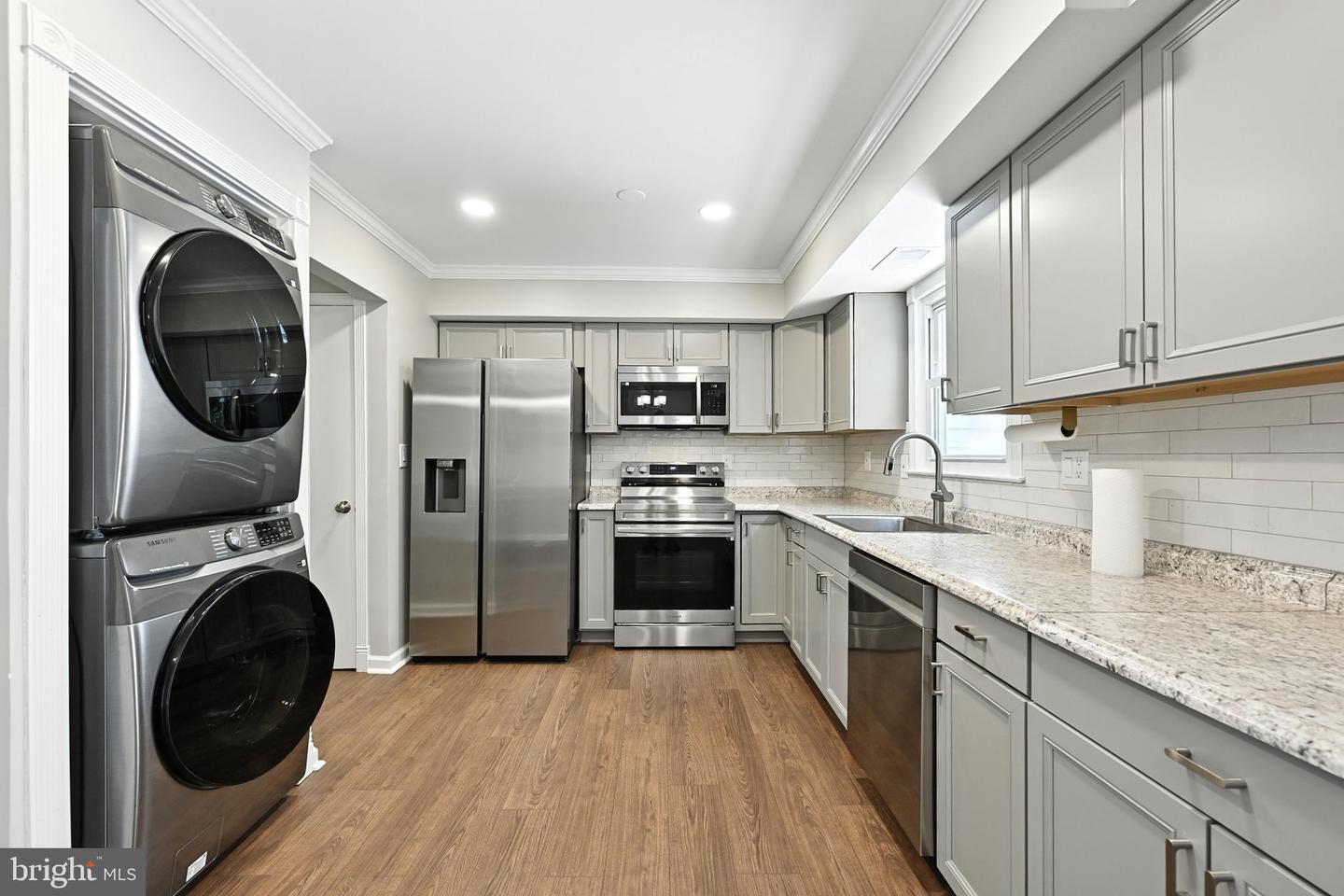 907 WINDSOR CT, STERLING, Virginia 20164, 3 Bedrooms Bedrooms, ,1 BathroomBathrooms,Residential,For sale,907 WINDSOR CT,VALO2103836 MLS # VALO2103836