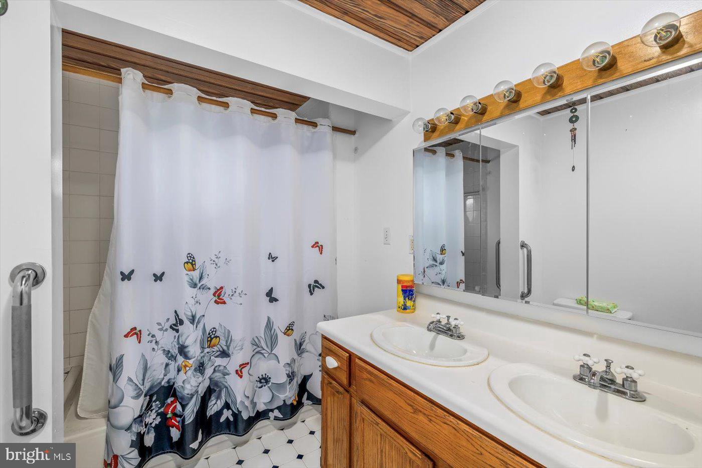 17437 FROG LEVEL RD, RUTHER GLEN, Virginia 22546, 4 Bedrooms Bedrooms, ,2 BathroomsBathrooms,Residential,For sale,17437 FROG LEVEL RD,VACV2008622 MLS # VACV2008622