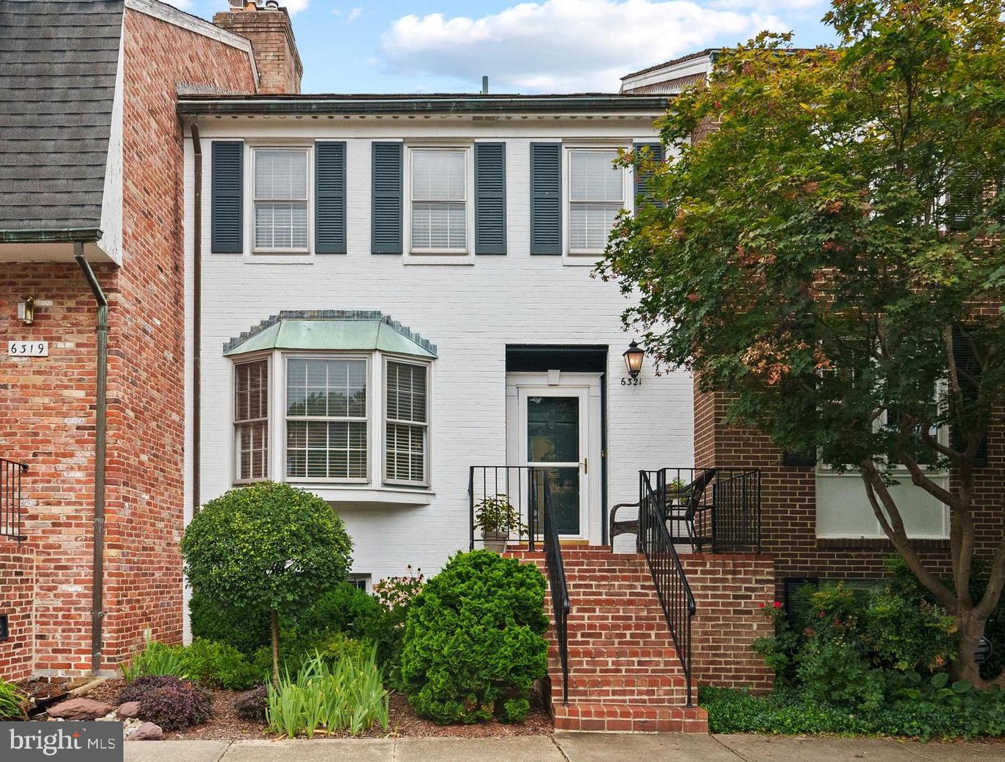 6321 BARRISTER PL, ALEXANDRIA, Virginia 22307, 3 Bedrooms Bedrooms, ,3 BathroomsBathrooms,Residential,For sale,6321 BARRISTER PL,VAFX2259504 MLS # VAFX2259504