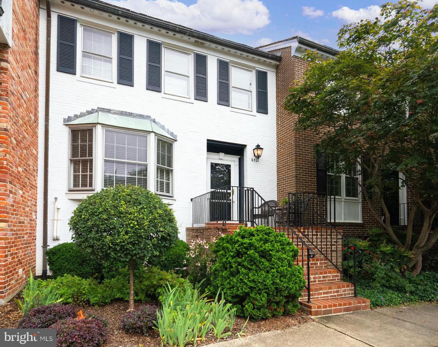 6321 BARRISTER PL, ALEXANDRIA, Virginia 22307, 3 Bedrooms Bedrooms, ,3 BathroomsBathrooms,Residential,For sale,6321 BARRISTER PL,VAFX2259504 MLS # VAFX2259504