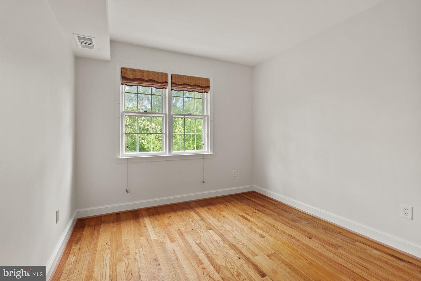 6321 BARRISTER PL, ALEXANDRIA, Virginia 22307, 3 Bedrooms Bedrooms, ,3 BathroomsBathrooms,Residential,For sale,6321 BARRISTER PL,VAFX2259504 MLS # VAFX2259504