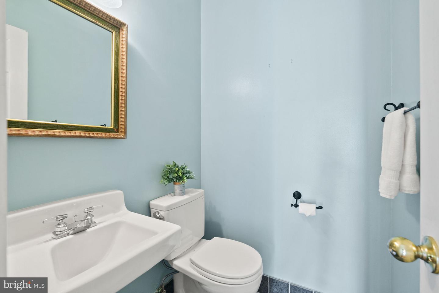 6321 BARRISTER PL, ALEXANDRIA, Virginia 22307, 3 Bedrooms Bedrooms, ,3 BathroomsBathrooms,Residential,For sale,6321 BARRISTER PL,VAFX2259504 MLS # VAFX2259504