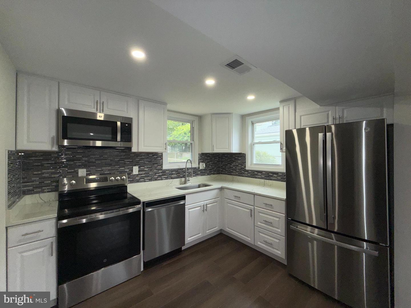 9411 BLACKSTONE RD, MANASSAS, Virginia 20110, 4 Bedrooms Bedrooms, ,3 BathroomsBathrooms,Residential,For sale,9411 BLACKSTONE RD,VAPW2098838 MLS # VAPW2098838