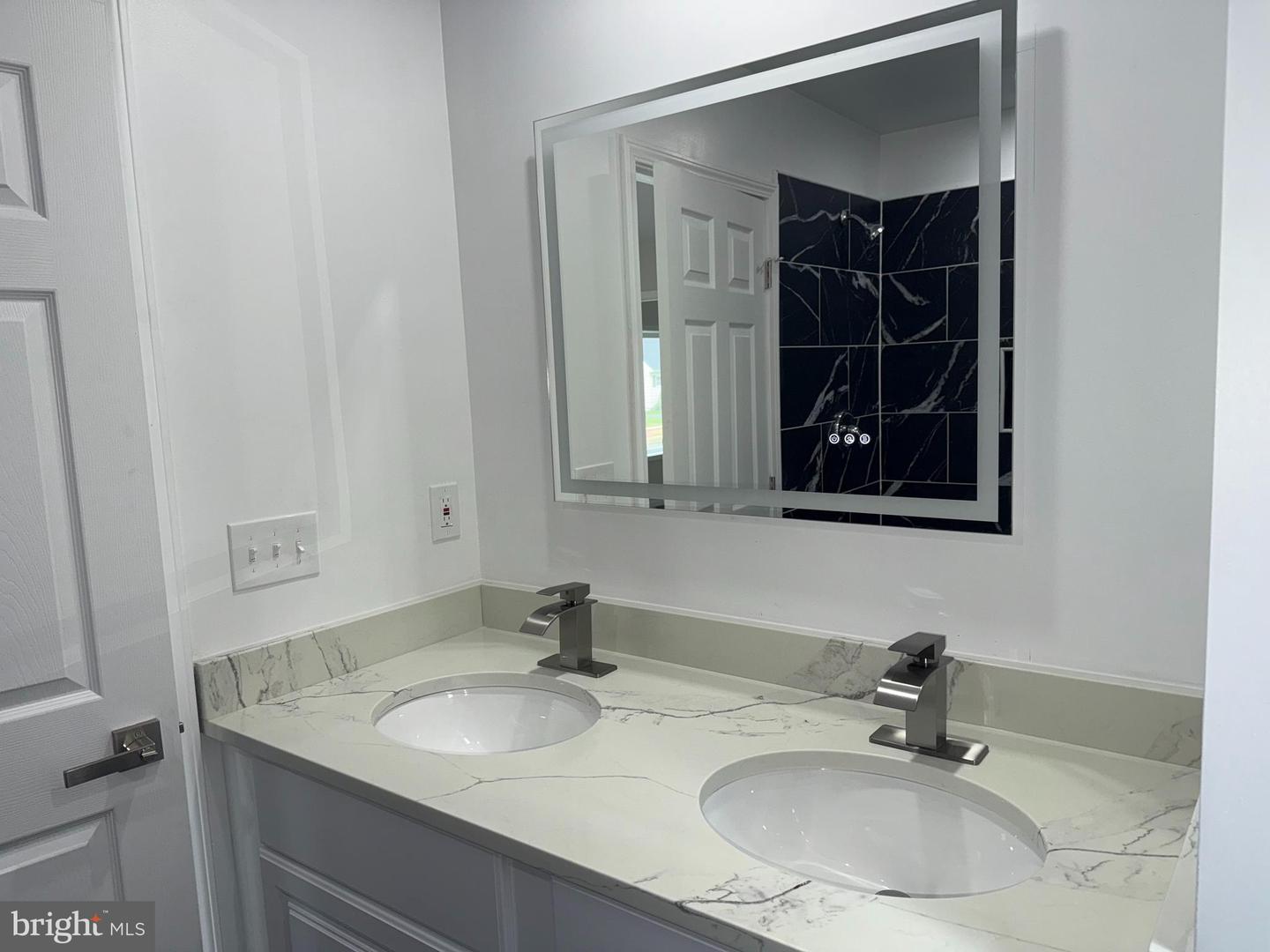 9411 BLACKSTONE RD, MANASSAS, Virginia 20110, 4 Bedrooms Bedrooms, ,3 BathroomsBathrooms,Residential,For sale,9411 BLACKSTONE RD,VAPW2098838 MLS # VAPW2098838