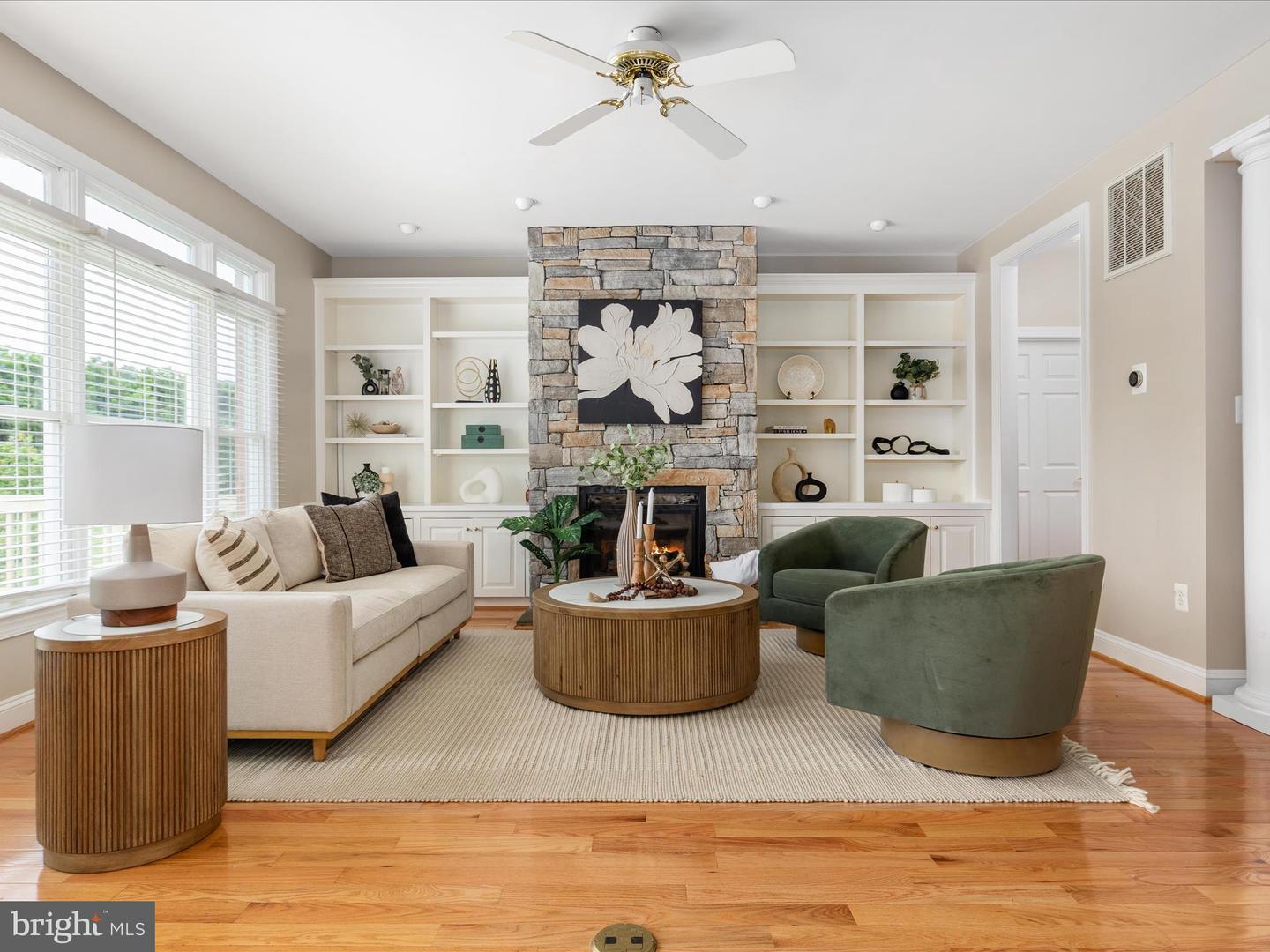 7563 FOXVIEW DR, WARRENTON, Virginia 20186, 5 Bedrooms Bedrooms, 9 Rooms Rooms,4 BathroomsBathrooms,Residential,For sale,7563 FOXVIEW DR,VAFQ2017450 MLS # VAFQ2017450