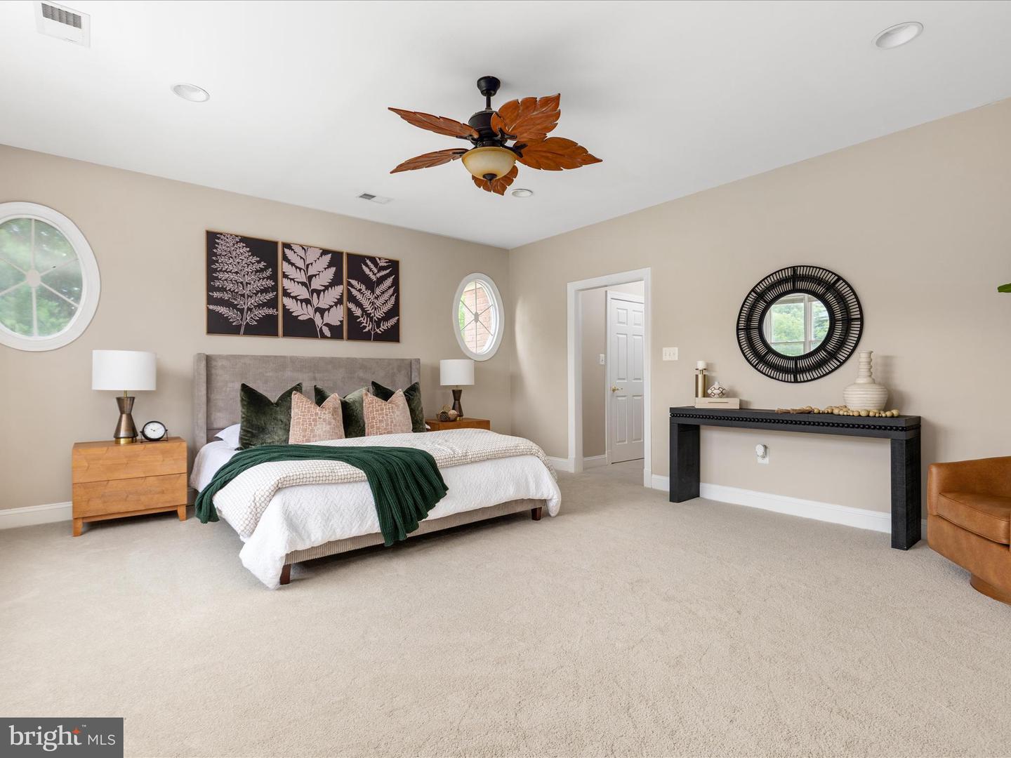 7563 FOXVIEW DR, WARRENTON, Virginia 20186, 5 Bedrooms Bedrooms, 9 Rooms Rooms,4 BathroomsBathrooms,Residential,For sale,7563 FOXVIEW DR,VAFQ2017450 MLS # VAFQ2017450