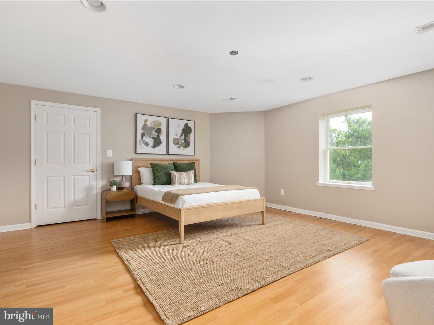 7563 FOXVIEW DR, WARRENTON, Virginia 20186, 5 Bedrooms Bedrooms, 9 Rooms Rooms,4 BathroomsBathrooms,Residential,For sale,7563 FOXVIEW DR,VAFQ2017450 MLS # VAFQ2017450