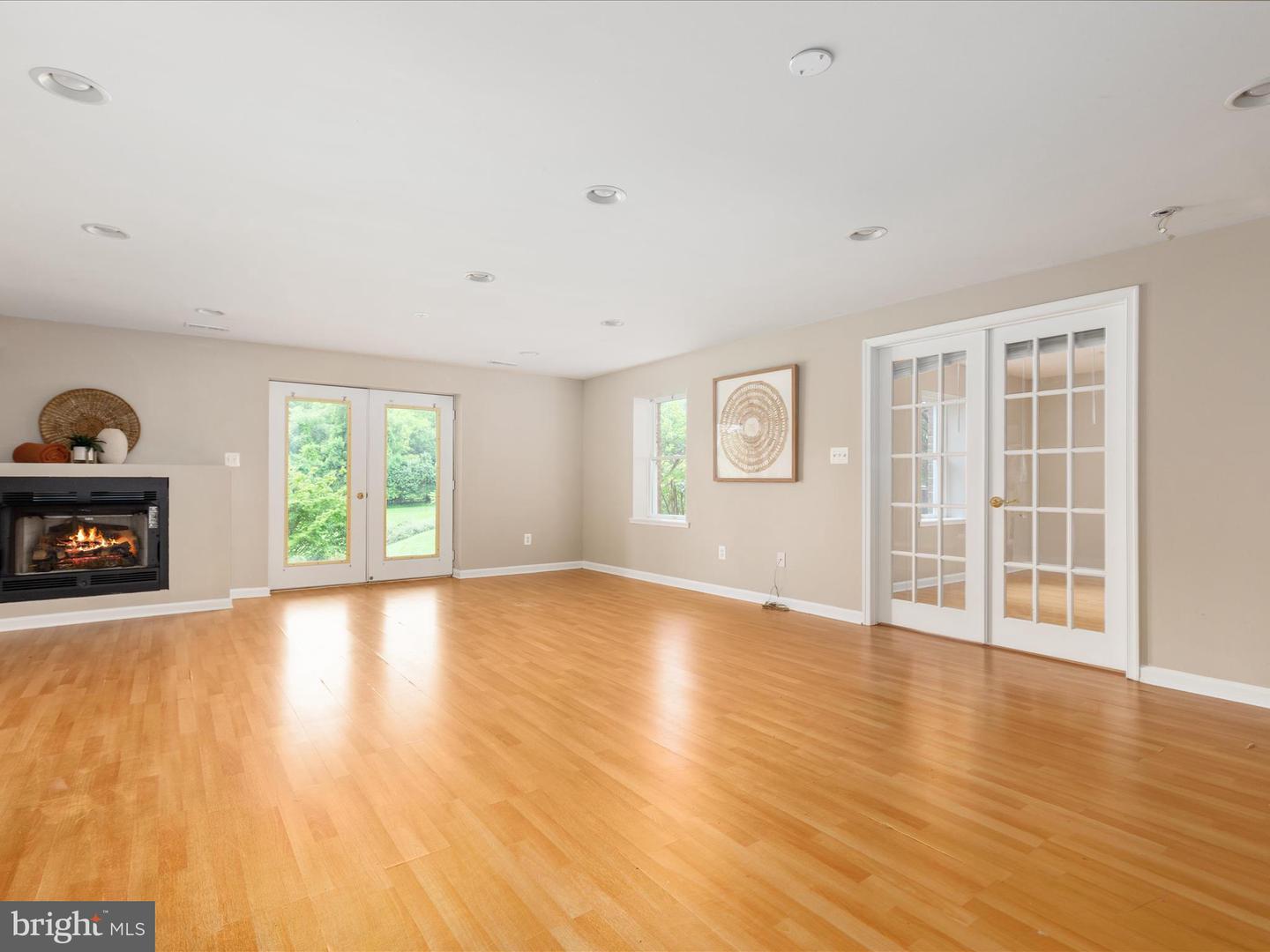 7563 FOXVIEW DR, WARRENTON, Virginia 20186, 5 Bedrooms Bedrooms, 9 Rooms Rooms,4 BathroomsBathrooms,Residential,For sale,7563 FOXVIEW DR,VAFQ2017450 MLS # VAFQ2017450