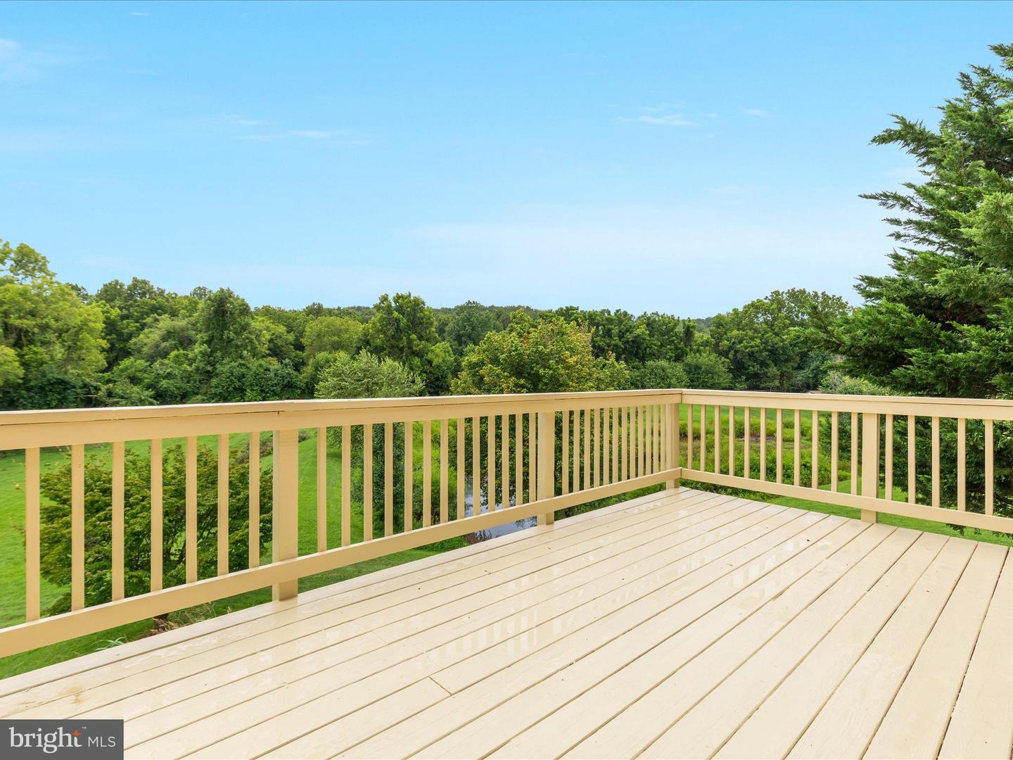 7563 FOXVIEW DR, WARRENTON, Virginia 20186, 5 Bedrooms Bedrooms, 9 Rooms Rooms,4 BathroomsBathrooms,Residential,For sale,7563 FOXVIEW DR,VAFQ2017450 MLS # VAFQ2017450