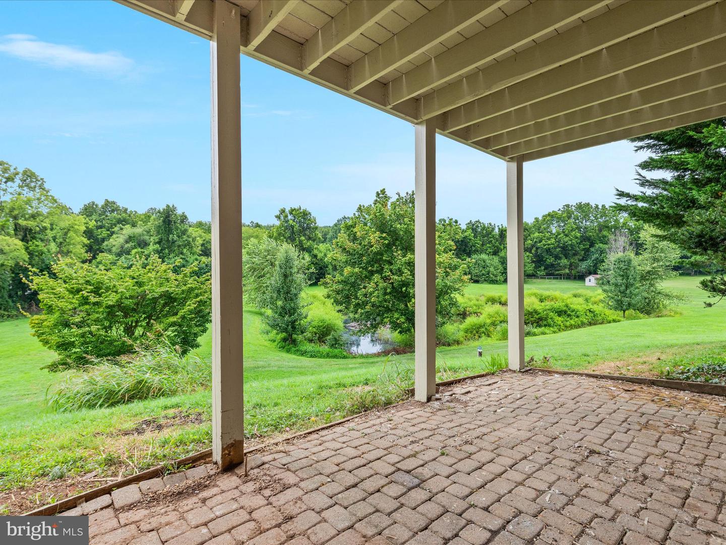 7563 FOXVIEW DR, WARRENTON, Virginia 20186, 5 Bedrooms Bedrooms, 9 Rooms Rooms,4 BathroomsBathrooms,Residential,For sale,7563 FOXVIEW DR,VAFQ2017450 MLS # VAFQ2017450