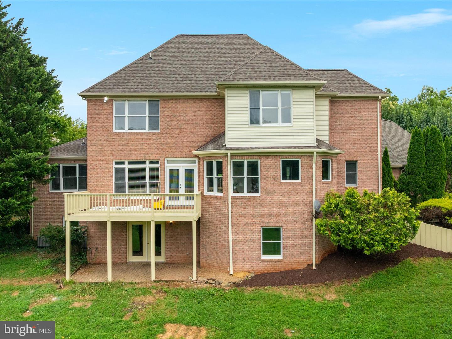 7563 FOXVIEW DR, WARRENTON, Virginia 20186, 5 Bedrooms Bedrooms, 9 Rooms Rooms,4 BathroomsBathrooms,Residential,For sale,7563 FOXVIEW DR,VAFQ2017450 MLS # VAFQ2017450