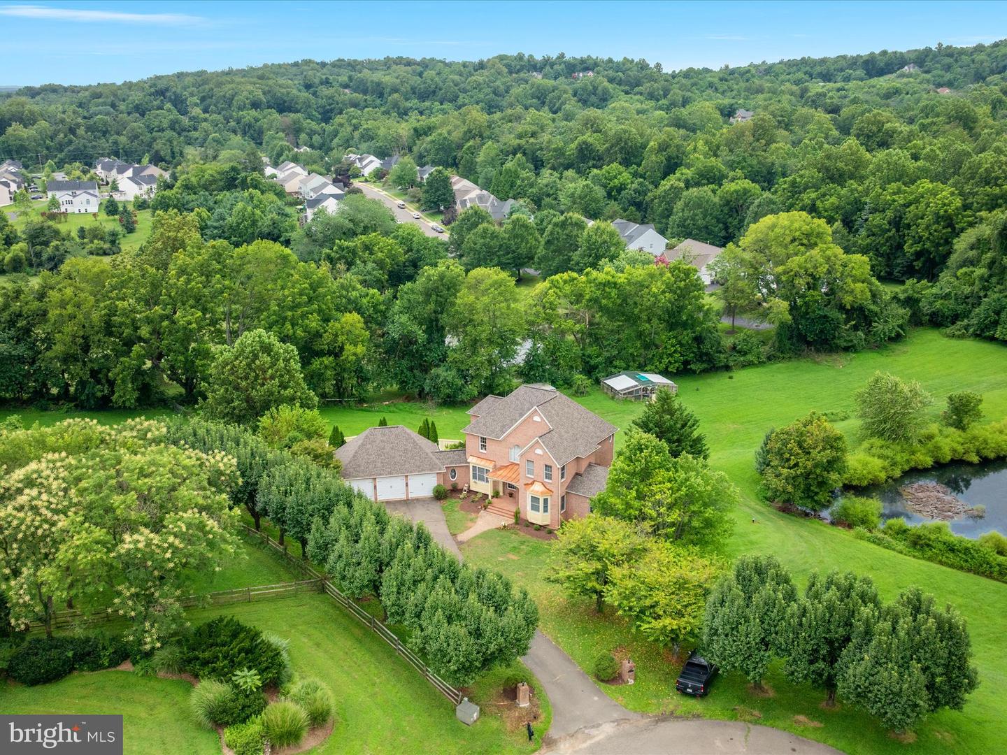 7563 FOXVIEW DR, WARRENTON, Virginia 20186, 5 Bedrooms Bedrooms, 9 Rooms Rooms,4 BathroomsBathrooms,Residential,For sale,7563 FOXVIEW DR,VAFQ2017450 MLS # VAFQ2017450