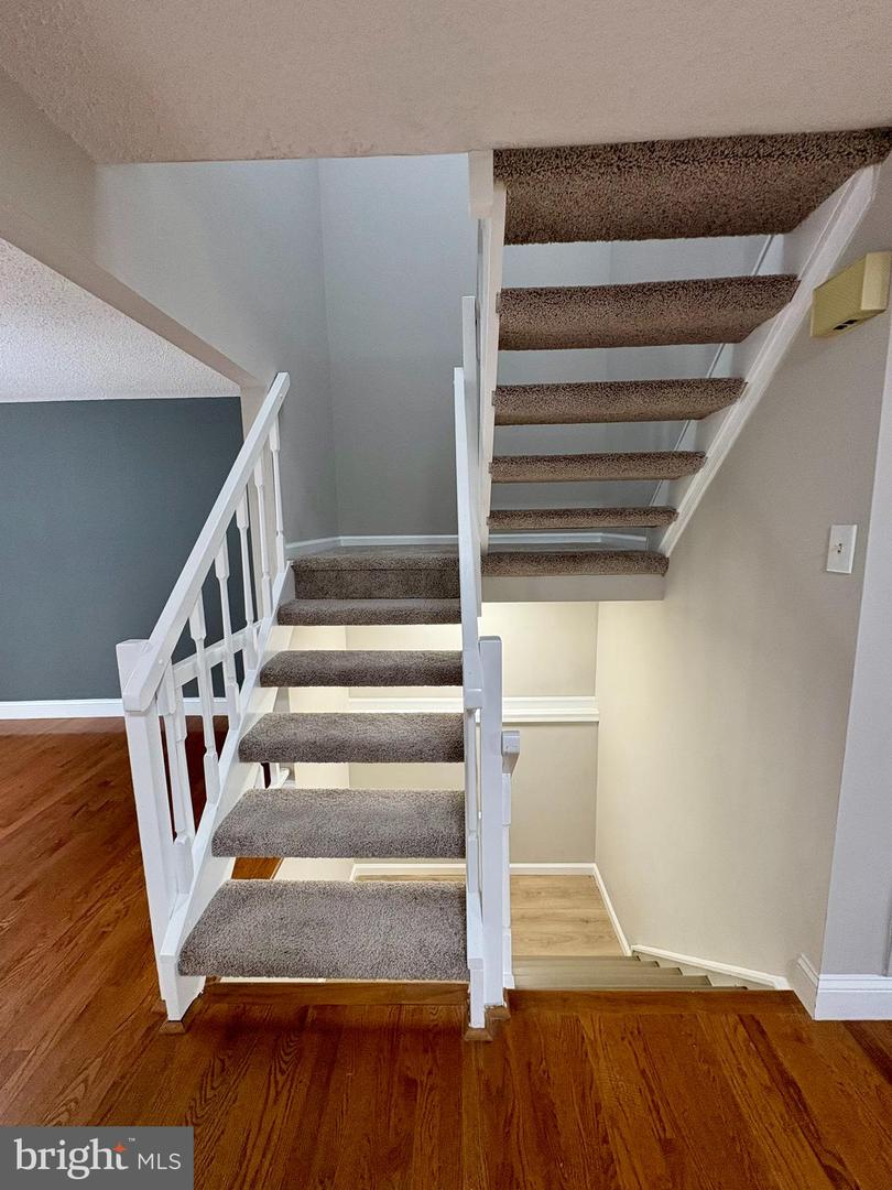 5213 PLEASURE COVE CT, ALEXANDRIA, Virginia 22315, 3 Bedrooms Bedrooms, ,2 BathroomsBathrooms,Residential,For sale,5213 PLEASURE COVE CT,VAFX2256372 MLS # VAFX2256372