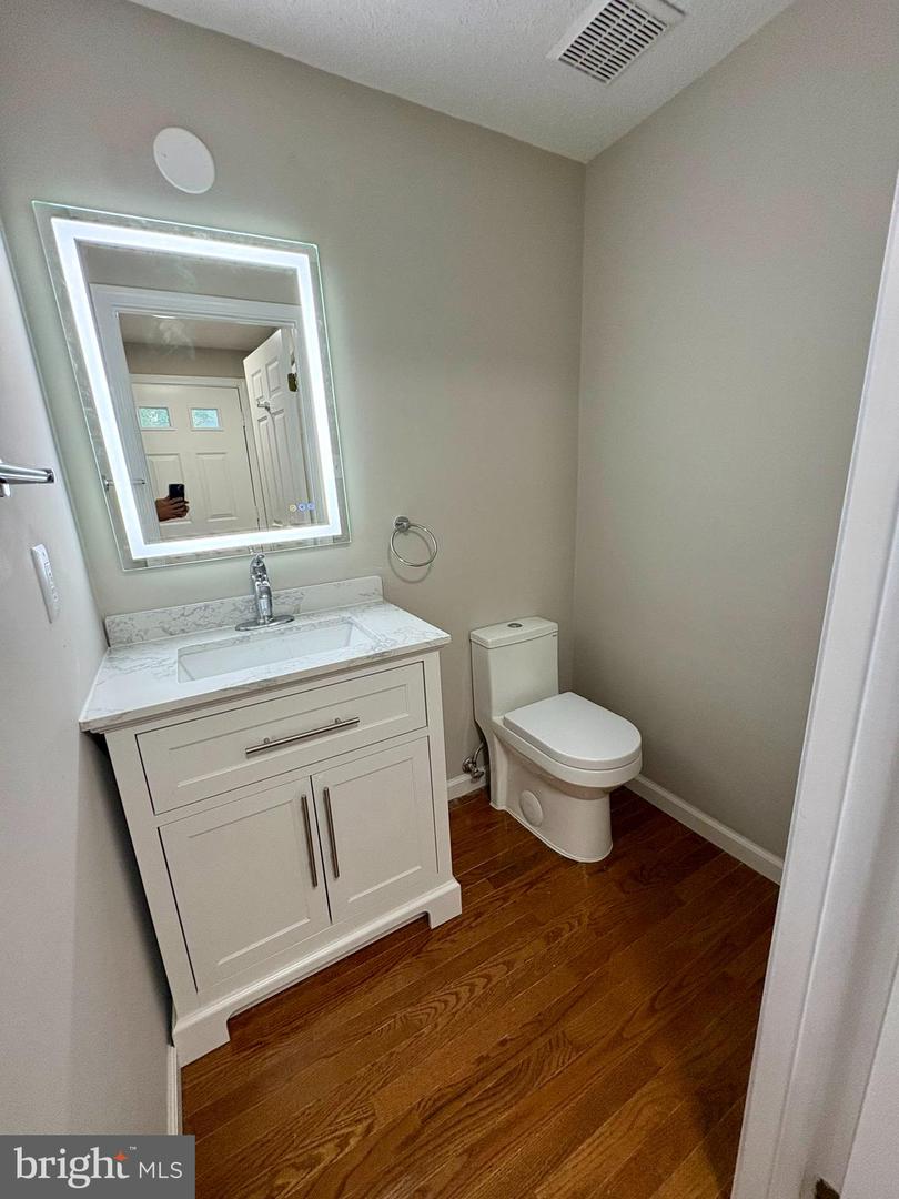 5213 PLEASURE COVE CT, ALEXANDRIA, Virginia 22315, 3 Bedrooms Bedrooms, ,2 BathroomsBathrooms,Residential,For sale,5213 PLEASURE COVE CT,VAFX2256372 MLS # VAFX2256372