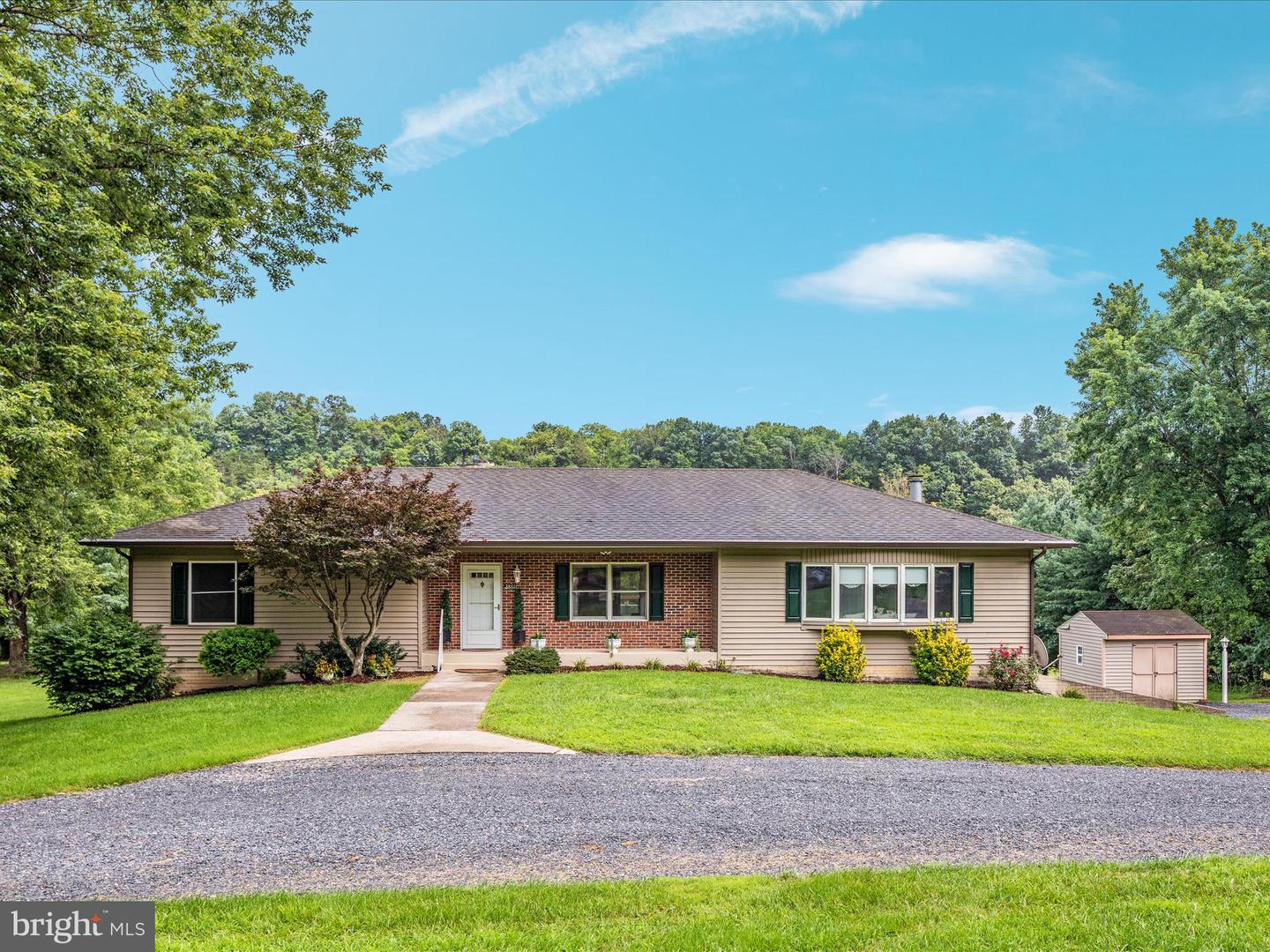 861 BATTLEFIELD BLUFF DR, NEW MARKET, Virginia 22844, 4 Bedrooms Bedrooms, ,3 BathroomsBathrooms,Residential,For sale,861 BATTLEFIELD BLUFF DR,VASH2012082 MLS # VASH2012082