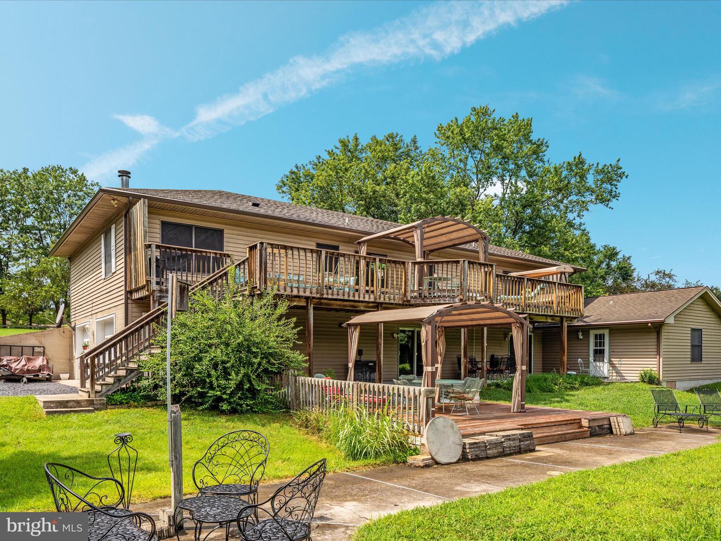 861 BATTLEFIELD BLUFF DR, NEW MARKET, Virginia 22844, 4 Bedrooms Bedrooms, ,3 BathroomsBathrooms,Residential,For sale,861 BATTLEFIELD BLUFF DR,VASH2012082 MLS # VASH2012082